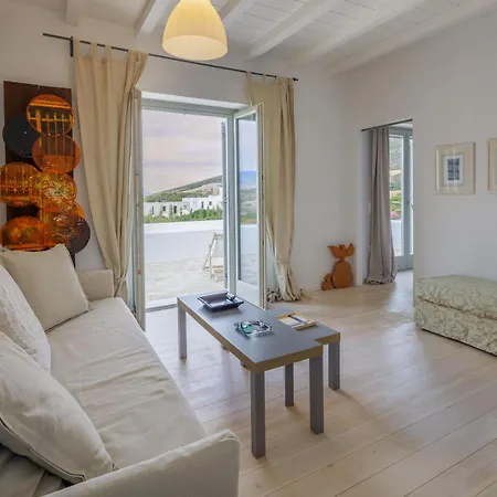 The Gallery - Elegant In Villa Andiparos
