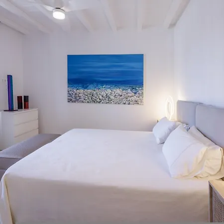 The Gallery - Elegant In *